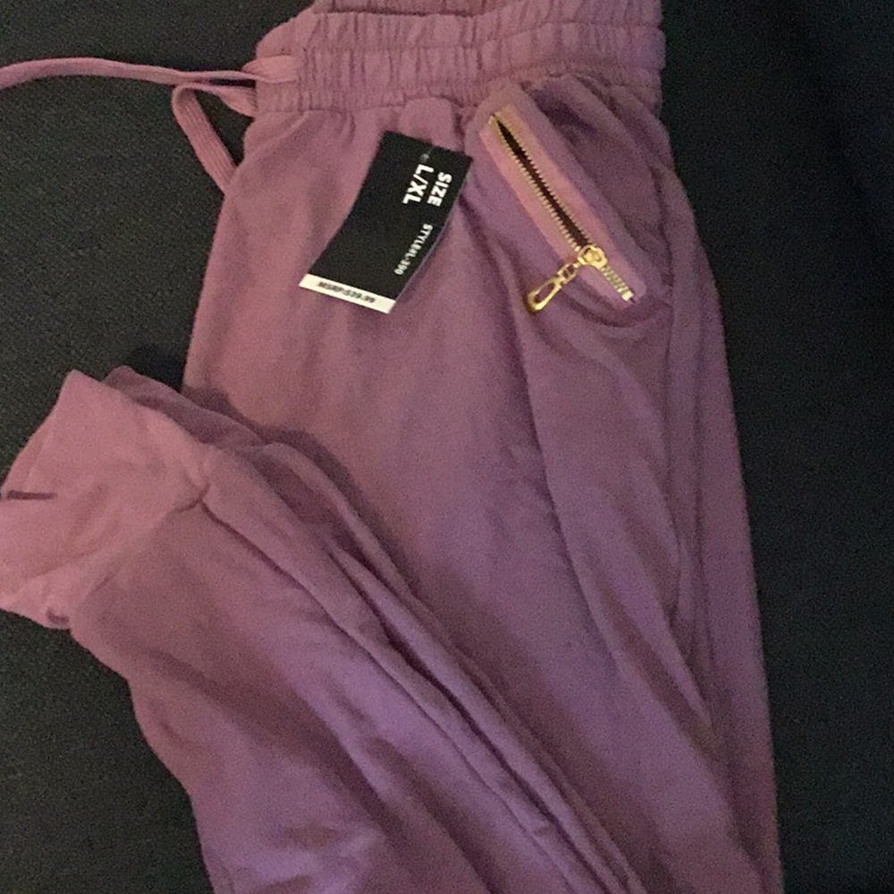 Jogging or yoga pants